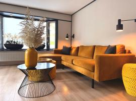 Gezellig chalet met 2 slaapkamers aan bosrand, cabin in Erm