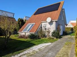 6 Persoons Vakantie Villa, met Sauna en grote tuin aan de Noordzee