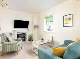 Seaside 2-Bed with Private Parking, Portishead