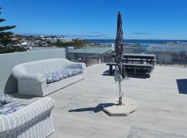 Bella Vista Yzerfontein - No loadshedding - Home away from home, hotel in Yzerfontein