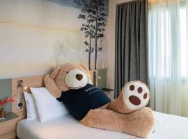 Novotel Madrid City Las Ventas, kh&aacute;ch sạn Novotel ở Madrid