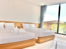 Blue Waves Hotel
