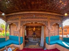 The Royal hareem group of houseboats