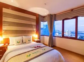 MOONLIGHT Hotel & Suites - High floor, River view, Dragon Bridge view, City view