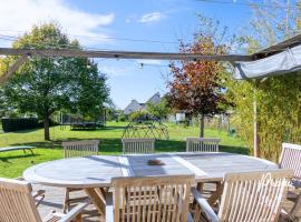 La Sandillonnaise - Maison Classée 3 étoiles - 5 chambres à seulement 15 minutes d'Orléans et 20 mn de la Ferté St Aubin et de Châteauneuf sur Loire โรงแรมในSandillon