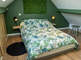 Loue chambre chez l'habitant, hotel di Villeneuve-sur-Yonne