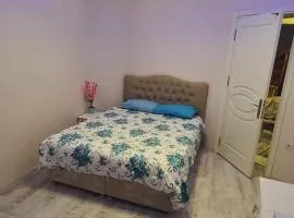 Central 1 Bed w Balcony Sea Views & Roof Terrace