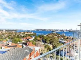 JoJo's Place! Harbour views, 2 Beds and free parking