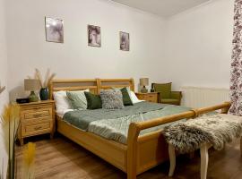 Cottage Apartman Gyula, hotel in Gyula