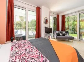 Eric du lac apt near Lake with Pool & ParkingFree