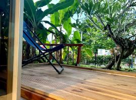 Coconut Lodge - Marina des Trois-ilets -T1, hotel in Les Trois-Îlets