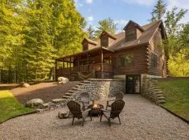 4BR Mountain retreat with Ski Base Bikes & Yard