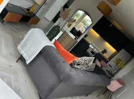 Plushville- village luxury in city escape
