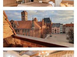 Apartamenty Molus na Rynku Staromiejskim, boutique hotel in Toruń