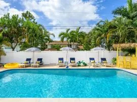 Sleeps 12 Pool Hot Tub Putt Putt Game Room