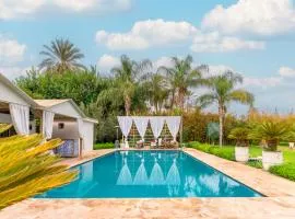 Villa de Luxe à Marrakech avec Piscine & 7 Suites