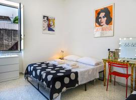 Ziettas Pop House, self catering accommodation in Naples