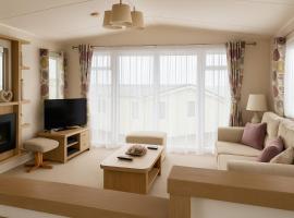 Freshwater Beach Holiday Park - Holiday Accommodation 17116, hotel a Burton Bradstock