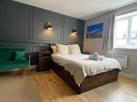 The Willow - Studio 21