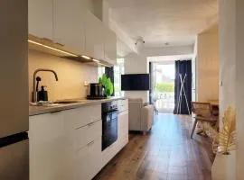 Ferienwohnung mit Meerblick und Terrasse - Nur 50 Meter zum Strand - inklusive eigenem Parkplatz und Fahrradunterstellplatz