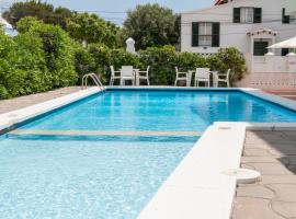 Hotel Madrid, hotel v destinaci Ciutadella