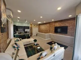 Brooklyn Brownstone Designer Suite