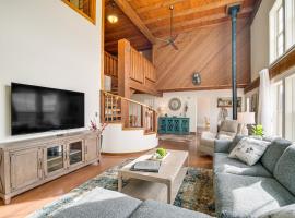 Mtn & Golf Course View: Oregon Outback Getaway!, ξενοδοχείο σε Lakeview
