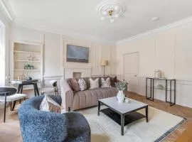 Beautiful 1-Bed Flat with High Ceilings