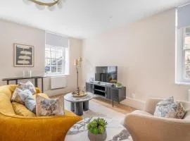 Stylish 3Bedroom Flat in Bath City Center