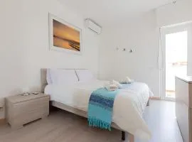 Sea View Suite with Parking and Private Garden