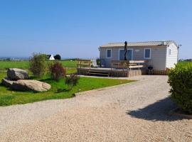Mobil home Ty Reuniou - Vue mer, hôtel à Cléder