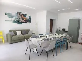 Casa Ginevra Lusso fronte mare con posto auto