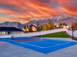 Luxe Family Retreat with Private Pickleball a Large Swim Spa indoor Movie Theatre 2 Outdoor Firepits a Home Gym and more