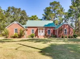 Screened Porch Peaceful Country Escape in Ashford