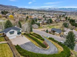 Cottage on the hill sleeps 6 views gym office