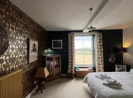The Master Suite, Cotswolds Coaching Inn