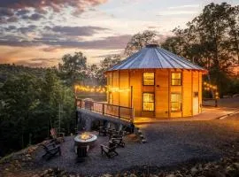 Skyline Yurt: Hot Tub~Wood Stove~WiFi~EVcharger