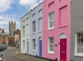 cottage in the heart of Canterbury amazing Cathedral views