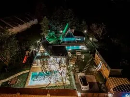 Bungarella Deluxe Bungalows