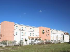 B&B HOTEL Marseille Aéroport Saint-Victoret – hotel w mieście Saint-Victoret