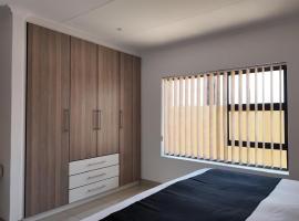 The Pebbles, hotel in Mahikeng