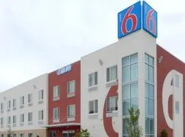 Motel 6-Tulsa, OK