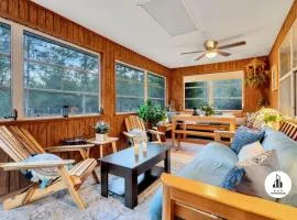 Uhost AI - Get Cozy & Relax! 4BR, 2BA, Hot Tub