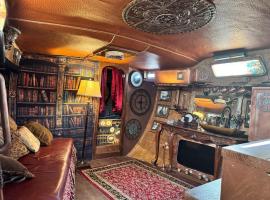 The Victorian Voyager, πλωτό κατάλυμα σε Kemah