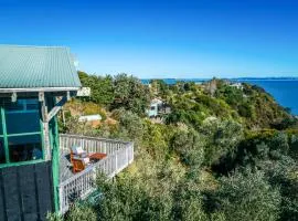 Spinnaker Watch - Ocean Views on Waiheke Island