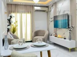 Апартаменты с дизайнерским ремонтом до моря 10минут с видом на горы и закат