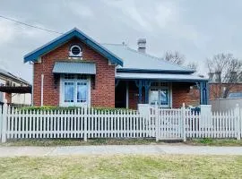 Olde' Haven - Federation Charm close to CBD