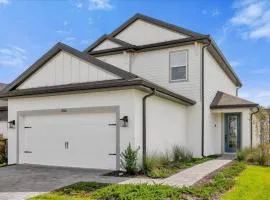 Luxury e Themed Rooms Minutes from Disney Parks