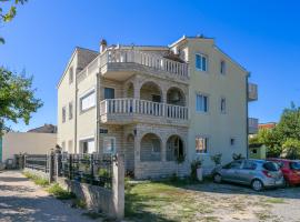 Apartments with parking space Kastel Stafilic, Kastela - 24155, hotel in Kaštela