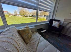 Modern Newly Renovated Home on the Broads, hotel em Lowestoft